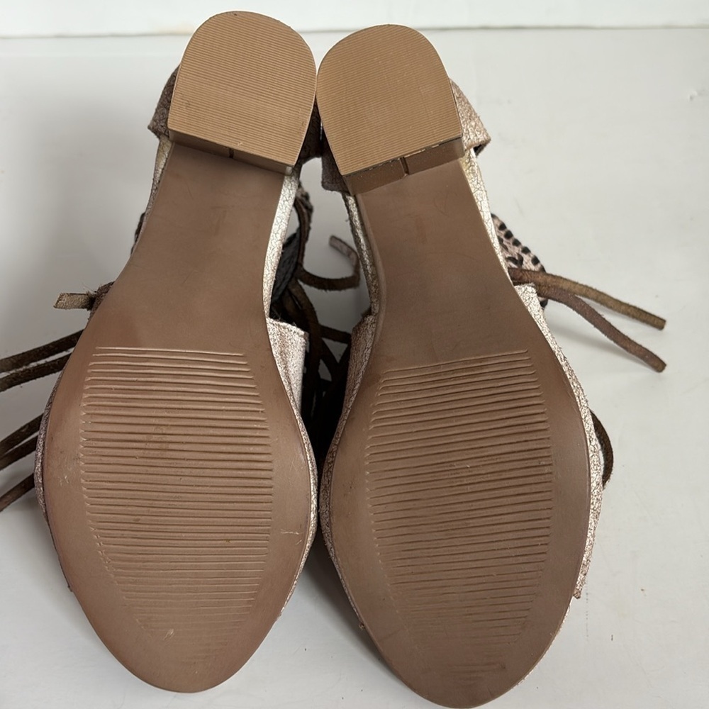 Roper vintage style suede beige w fringe fashion open toe sandal stacked heel - Picture 5 of 16